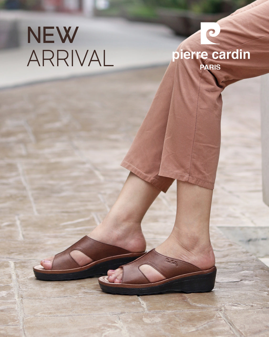 Pierre Cardin အမျိုးသမီးခြေနင်း၊ စစ်မှန်သောသားရေ၊ နူးညံ့ပြီး သက်တောင့်သက်သာရှိသော၊ ကြိုးများပါသော စတိုင်လ်၊ အညိုဖျော့ဖျော့၊ မော်ဒယ် 21SS244 