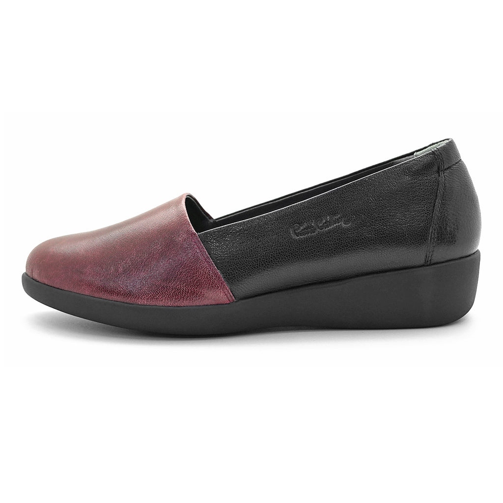 Pierre Cardin အမျိုးသမီးဖိနပ်၊ နူးညံ့ပြီး သက်တောင့်သက်သာရှိသော၊ စစ်မှန်သောသားရေ၊ အနက်ရောင်၊ မော်ဒယ် 27WC455