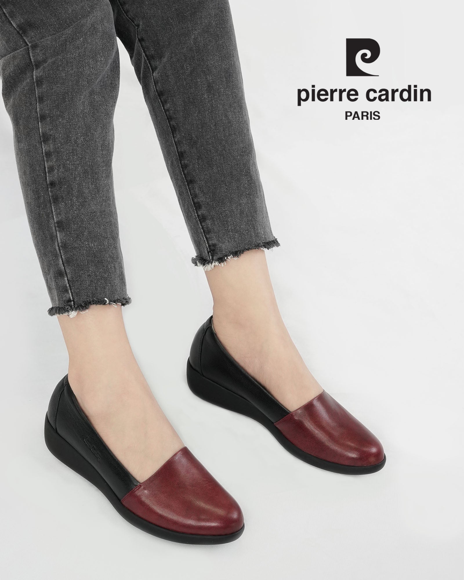 Pierre Cardin အမျိုးသမီးဖိနပ်၊ နူးညံ့ပြီး သက်တောင့်သက်သာရှိသော၊ စစ်မှန်သောသားရေ၊ အနက်ရောင်၊ မော်ဒယ် 27WC455