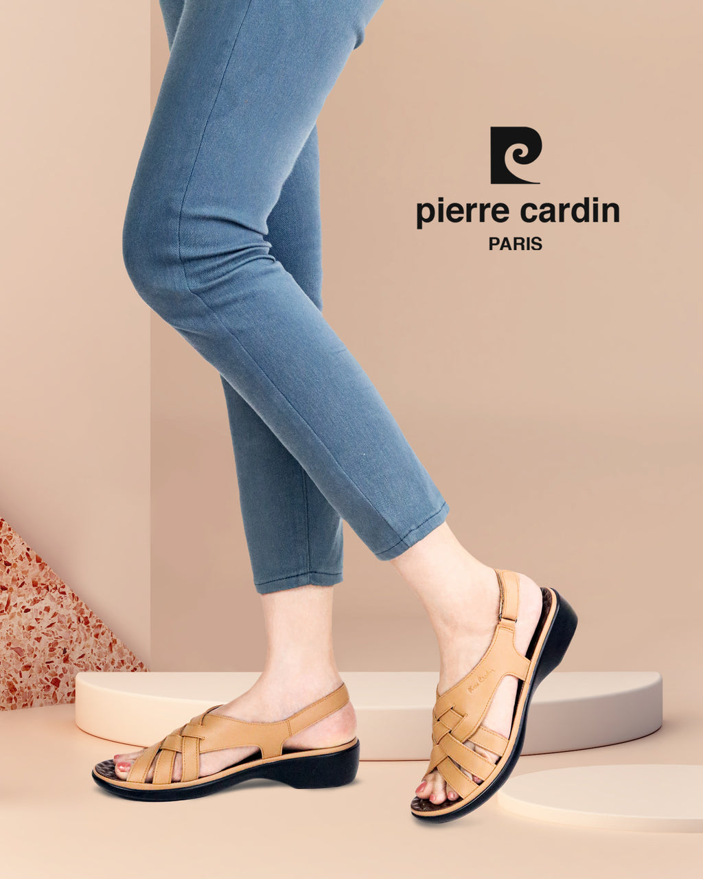 Pierre Cardin အမျိုးသမီးဖိနပ်၊ အမျိုးသမီး ပေါ့ပေါ့ပါးပါး ခြေညှပ်ဖိနပ်၊ ဖနောင့်ပြားဖိနပ်၊ နူးညံ့ပြီး သက်တောင့်သက်သာရှိသော၊ စစ်မှန်သောသားရေဖြင့် ပြုလုပ်ထားသည့် အနီရောင်၊ အရွယ်အစား 36 37 38 39 40၊ မော်ဒယ် 27WS445 