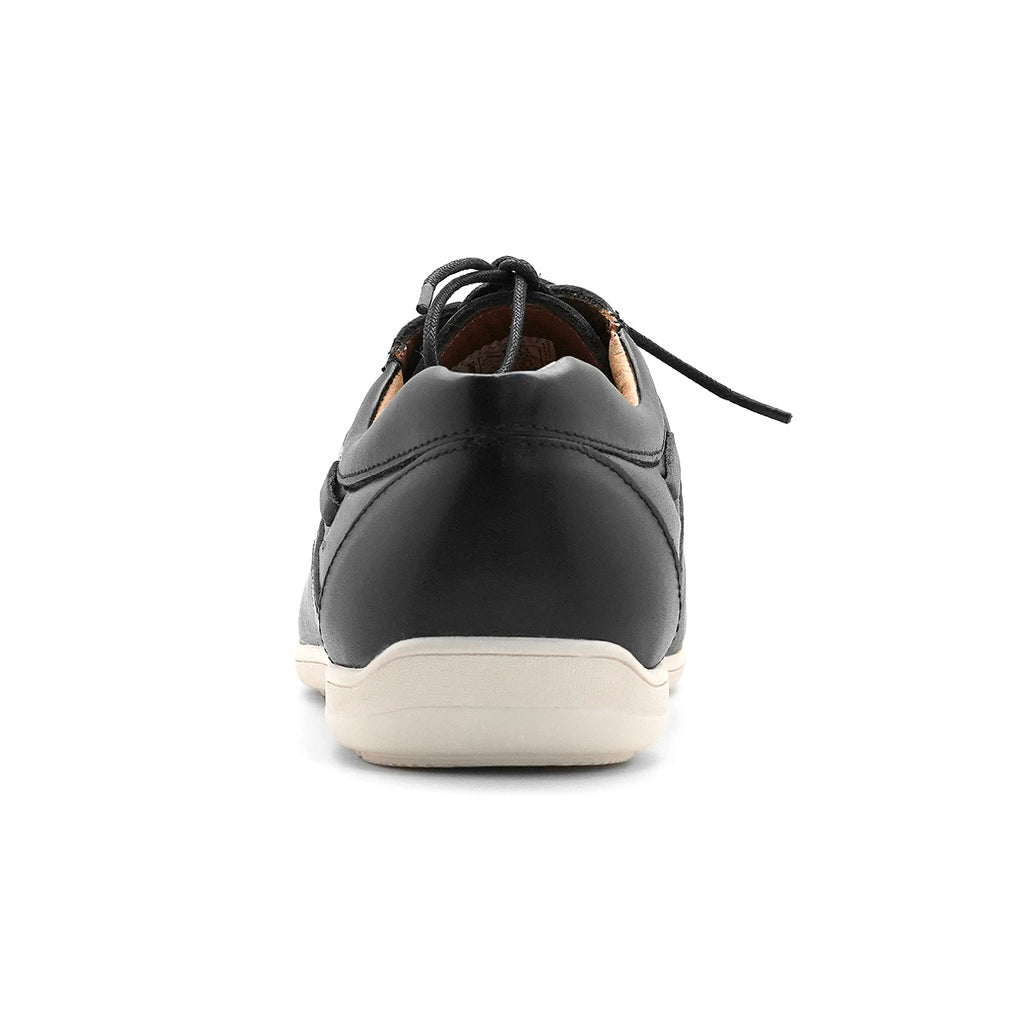 Pierre Cardin မော်ဒယ် 71EC138 မှ စစ်မှန်သော သားရေဒါဘီဖိနပ်များဖြင့် ခေတ်မီပြီး ဂုဏ်သိက္ခာရှိသော အသွင်အပြင်ဖြင့် သင့်အသွင်အပြင်ကို မြှင့်တင်လိုက်ပါ။